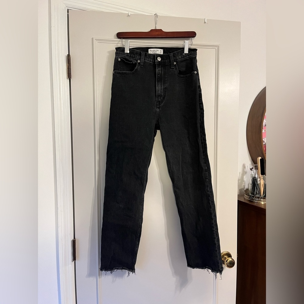 Abercrombie & Fitch The Ankle Straight Ultra High Rise Jeans